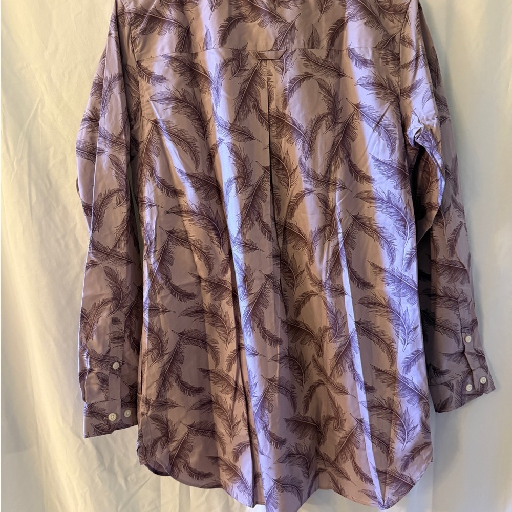 NWT Duluth Pink Feather Print Button-Up Shirt size medium - Picture 7 of 9